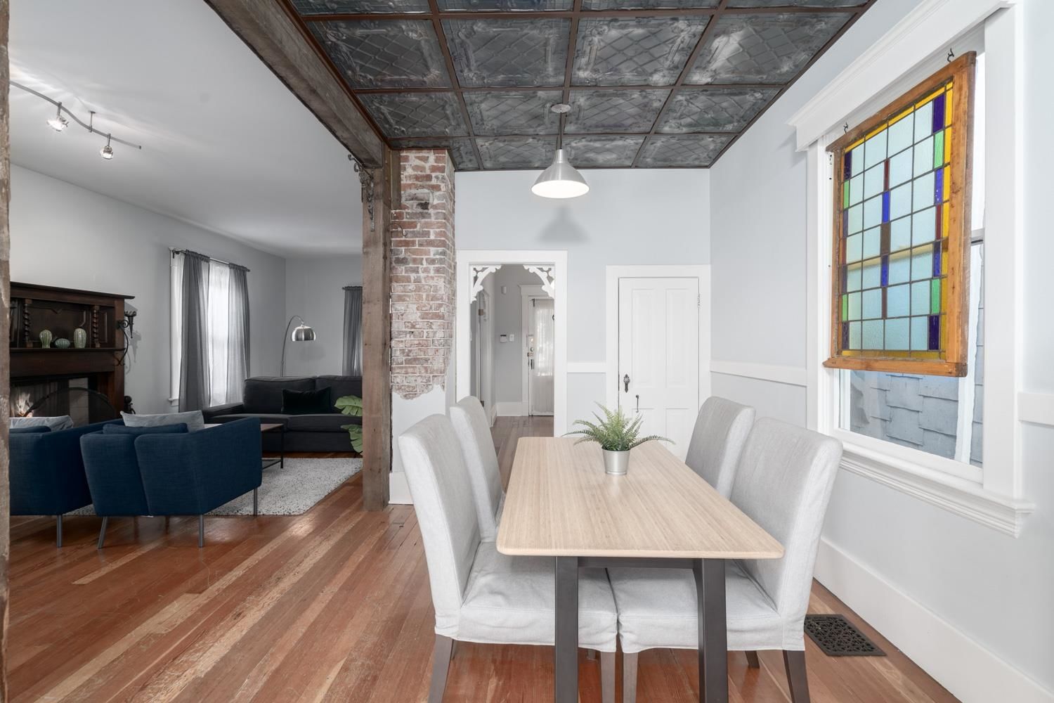 Listing Image 15