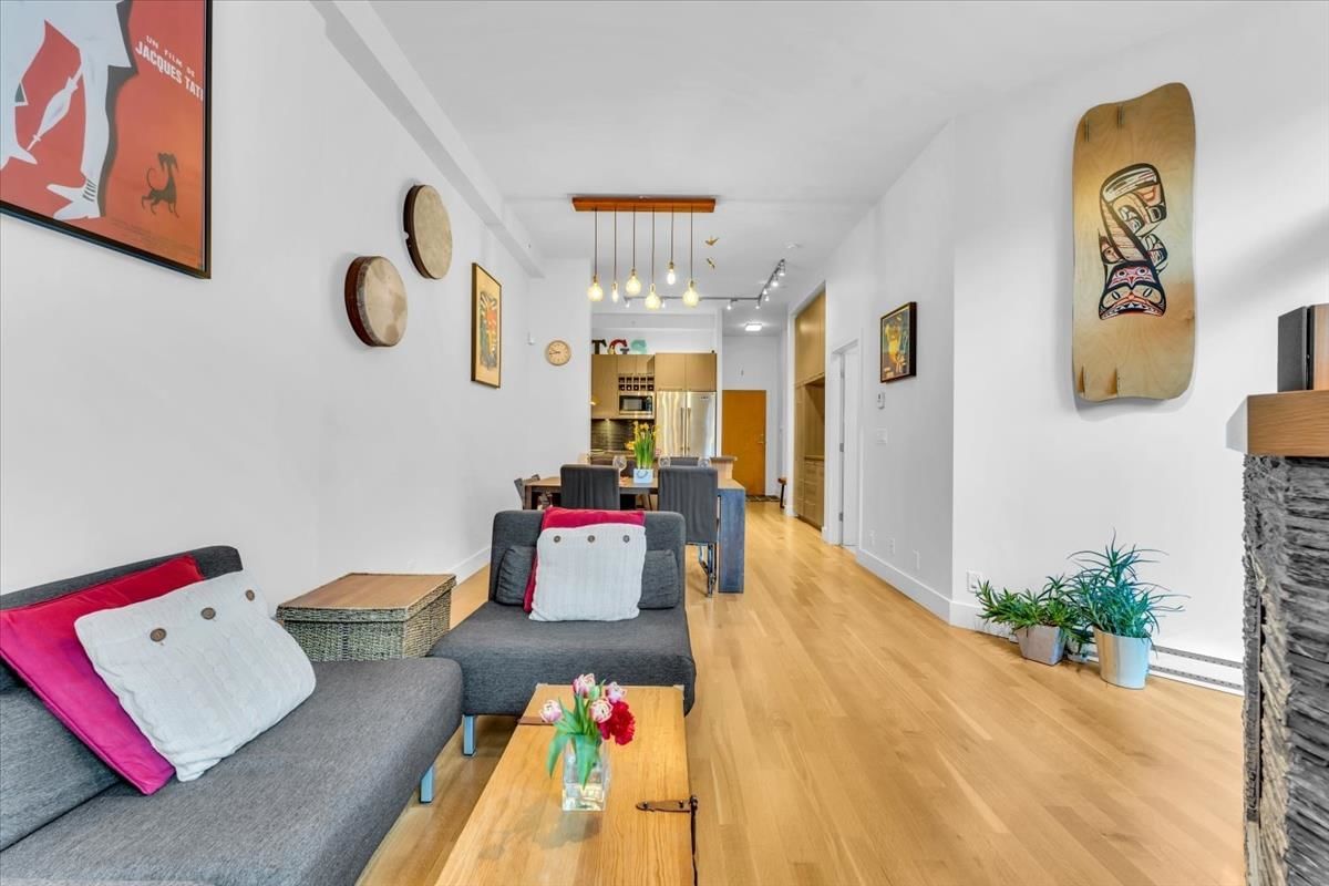 Listing Image 11