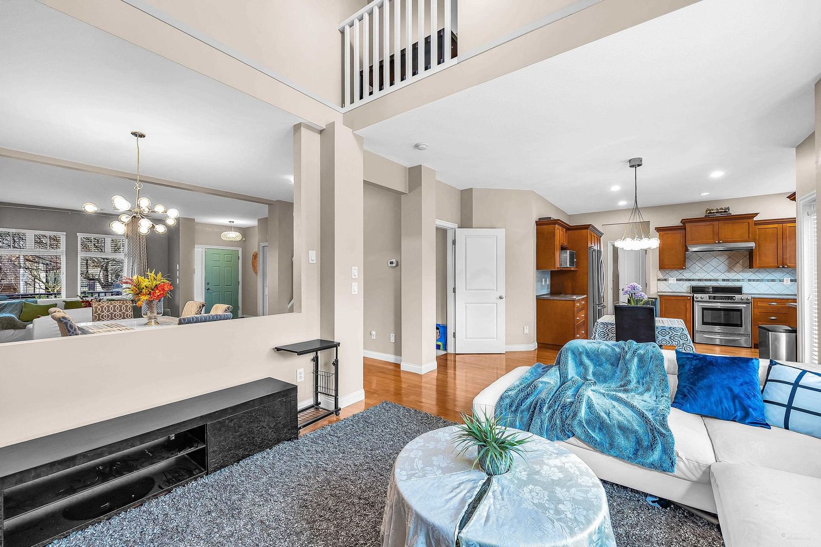 Listing Image 12