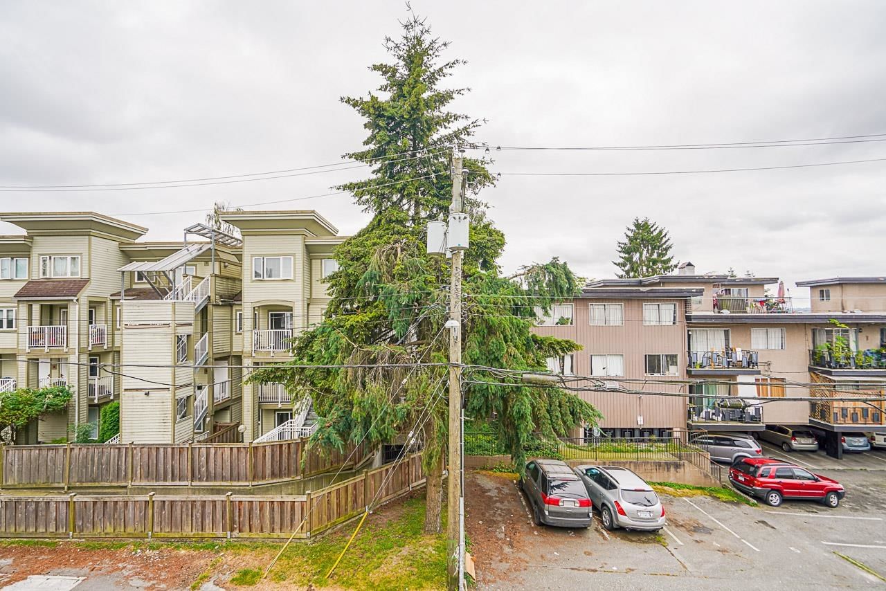 Listing Image 20