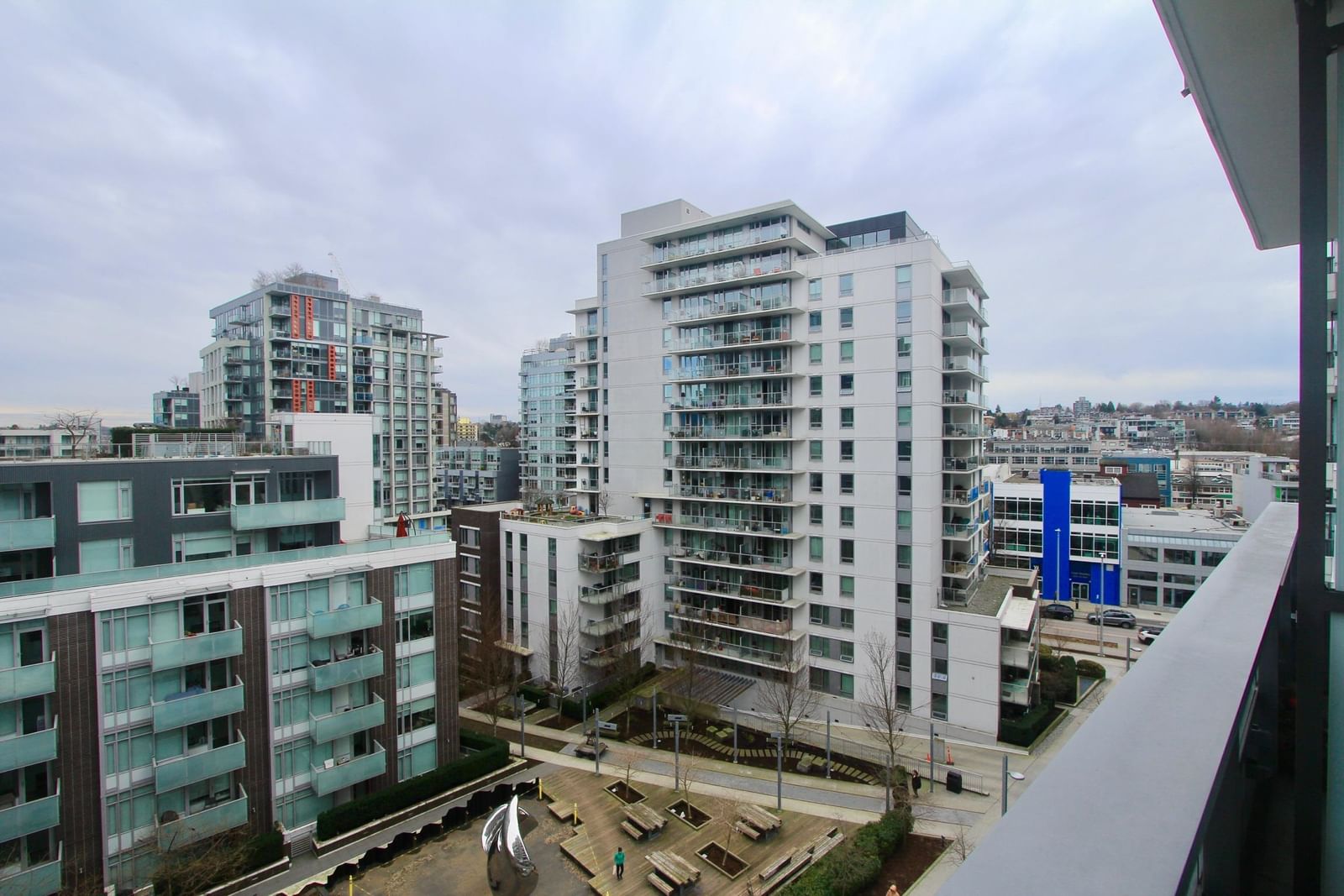 Listing Image 12