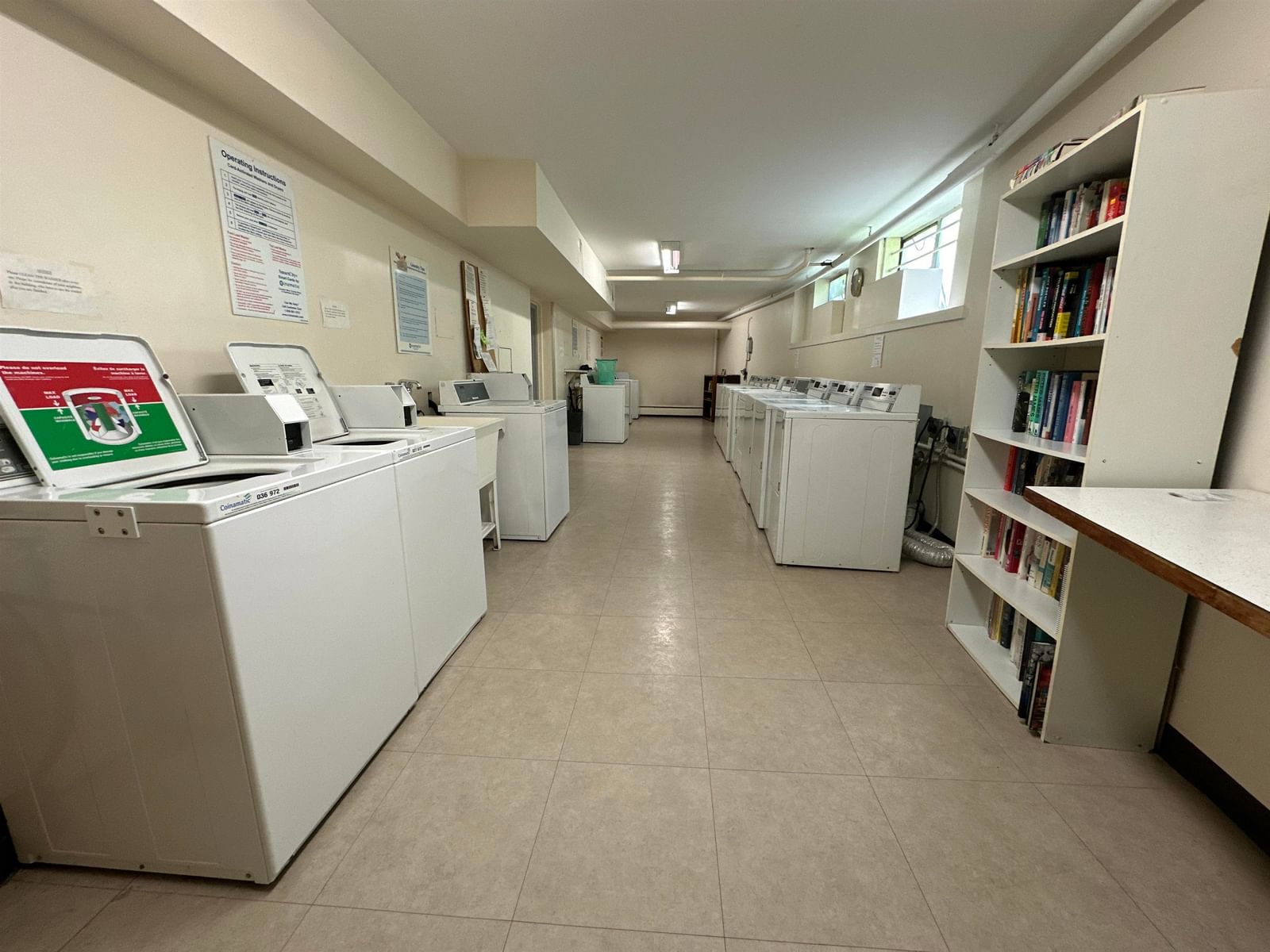Listing Image 6