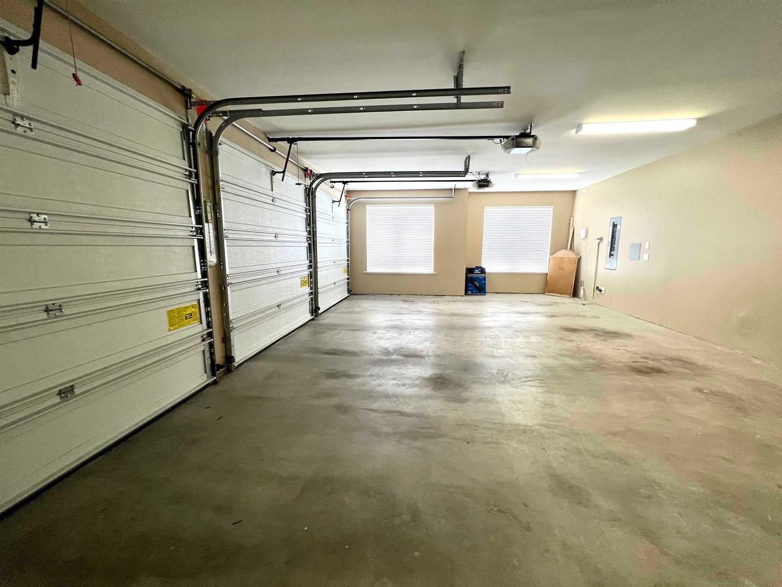 Listing Image 17