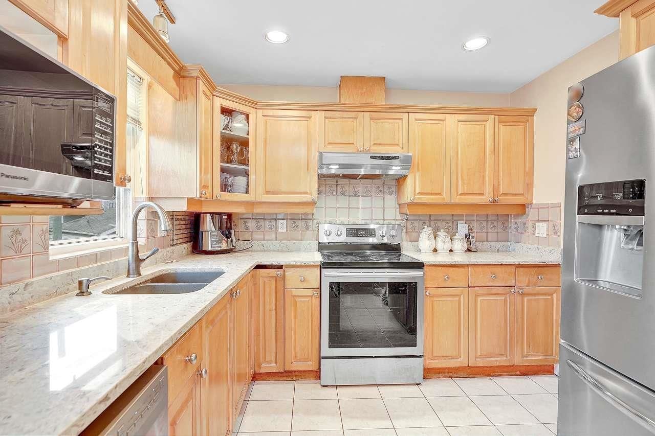 Listing Image 16