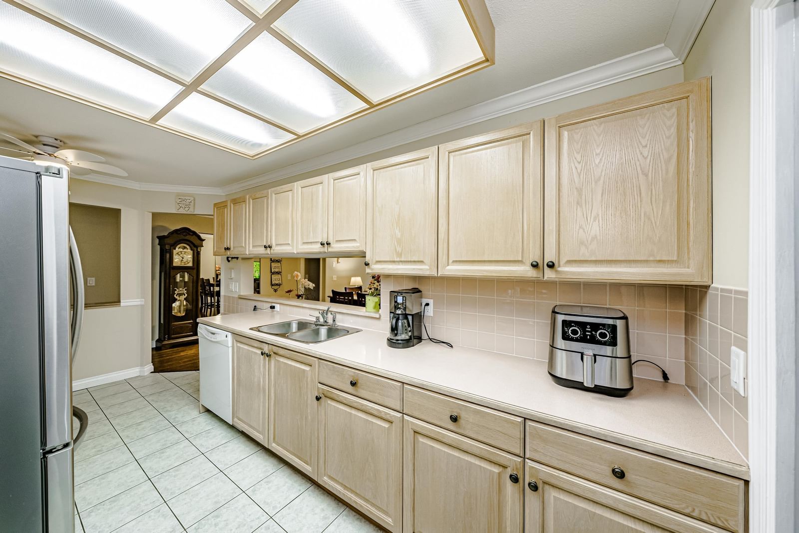 Listing Image 18