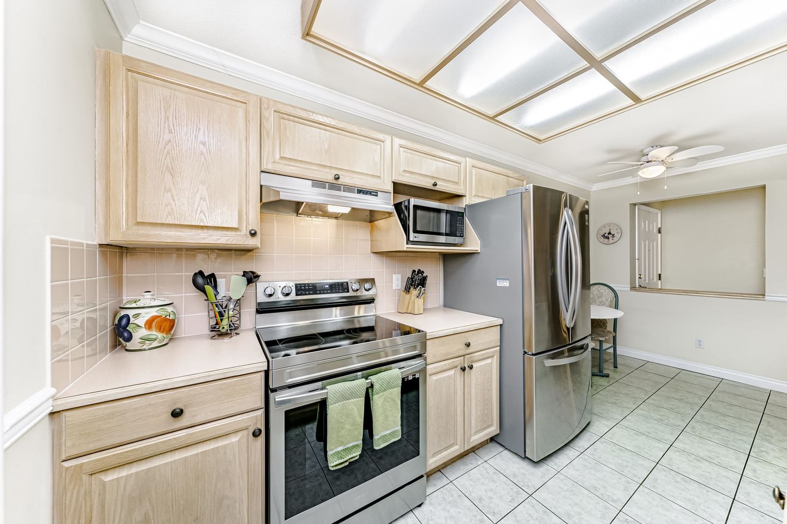 Listing Image 19