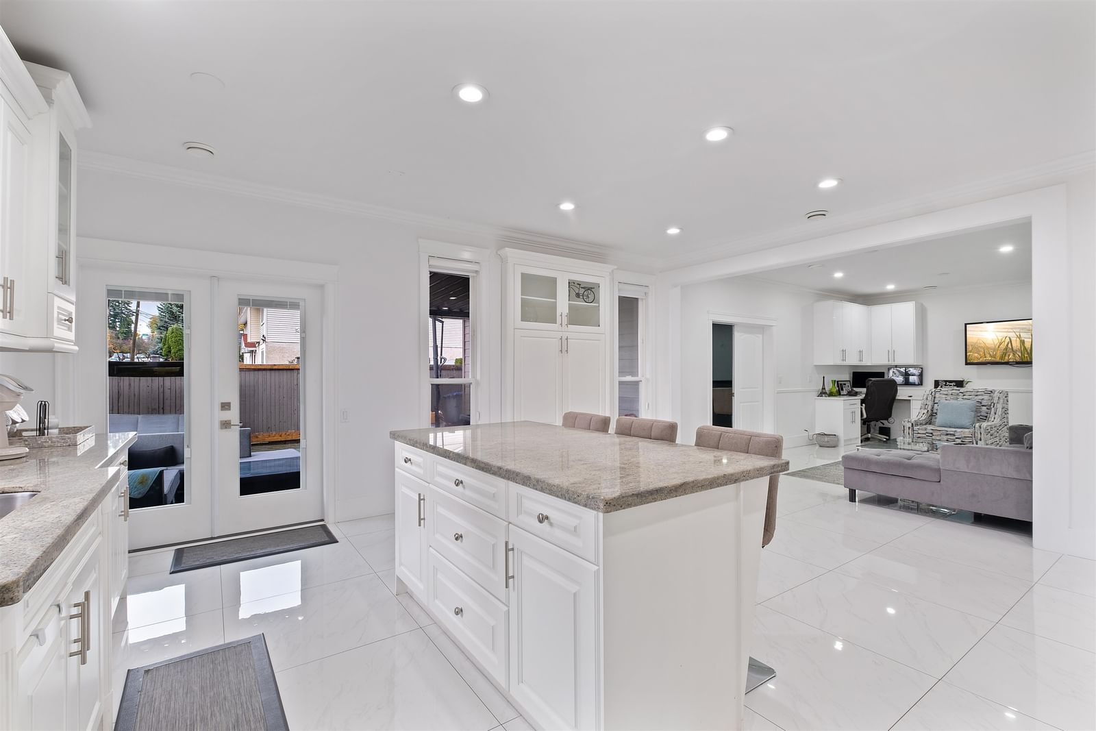Listing Image 19