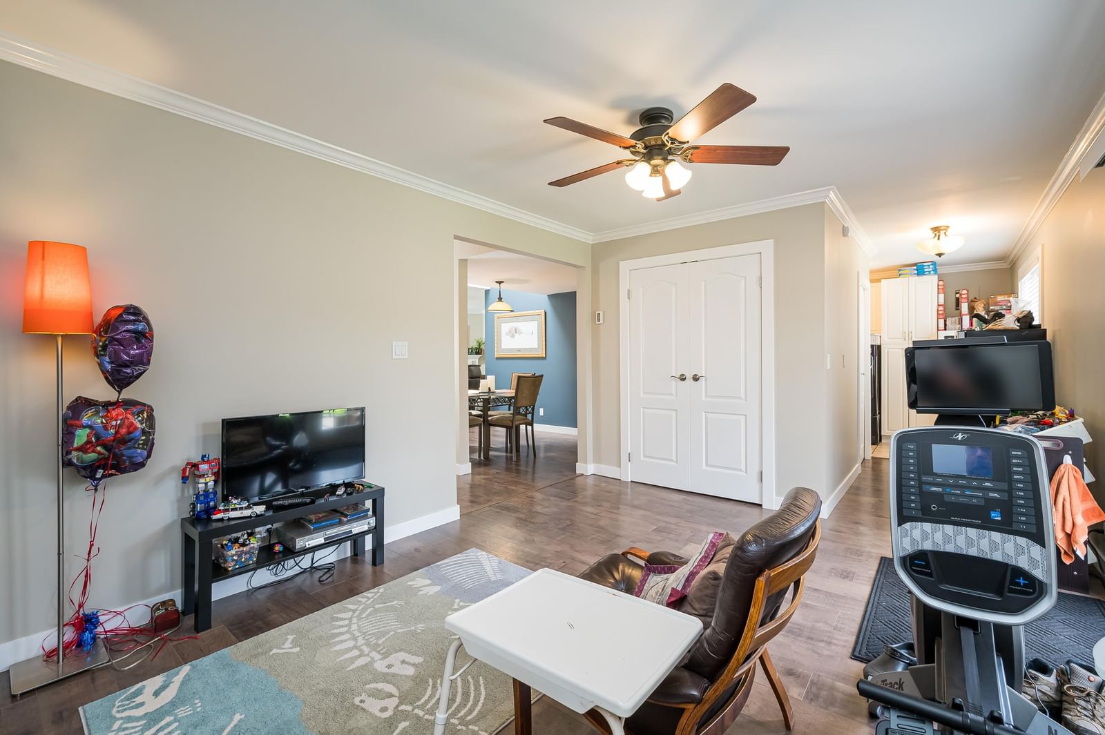 Listing Image 14