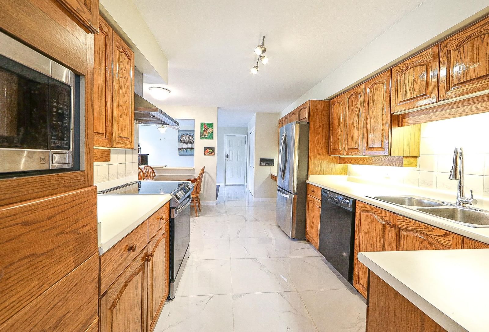 Listing Image 14