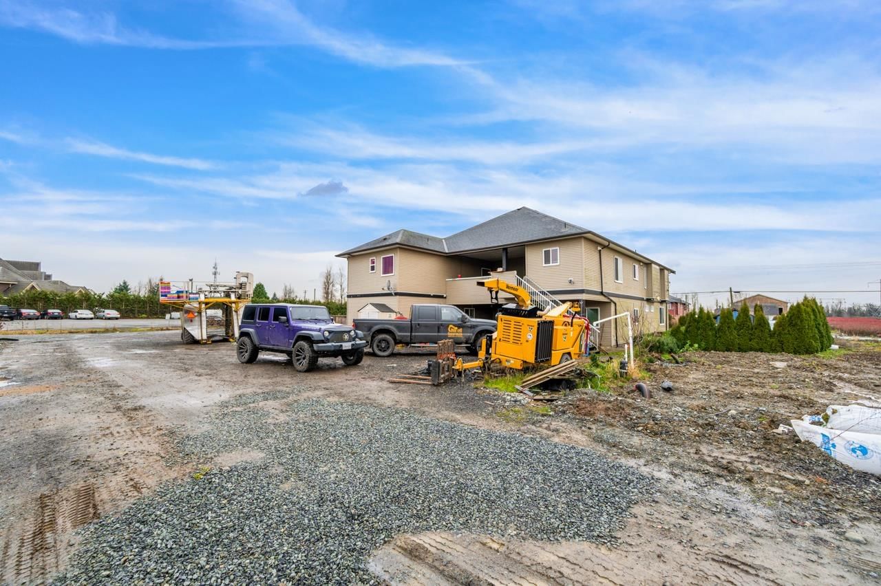 Listing Image 32