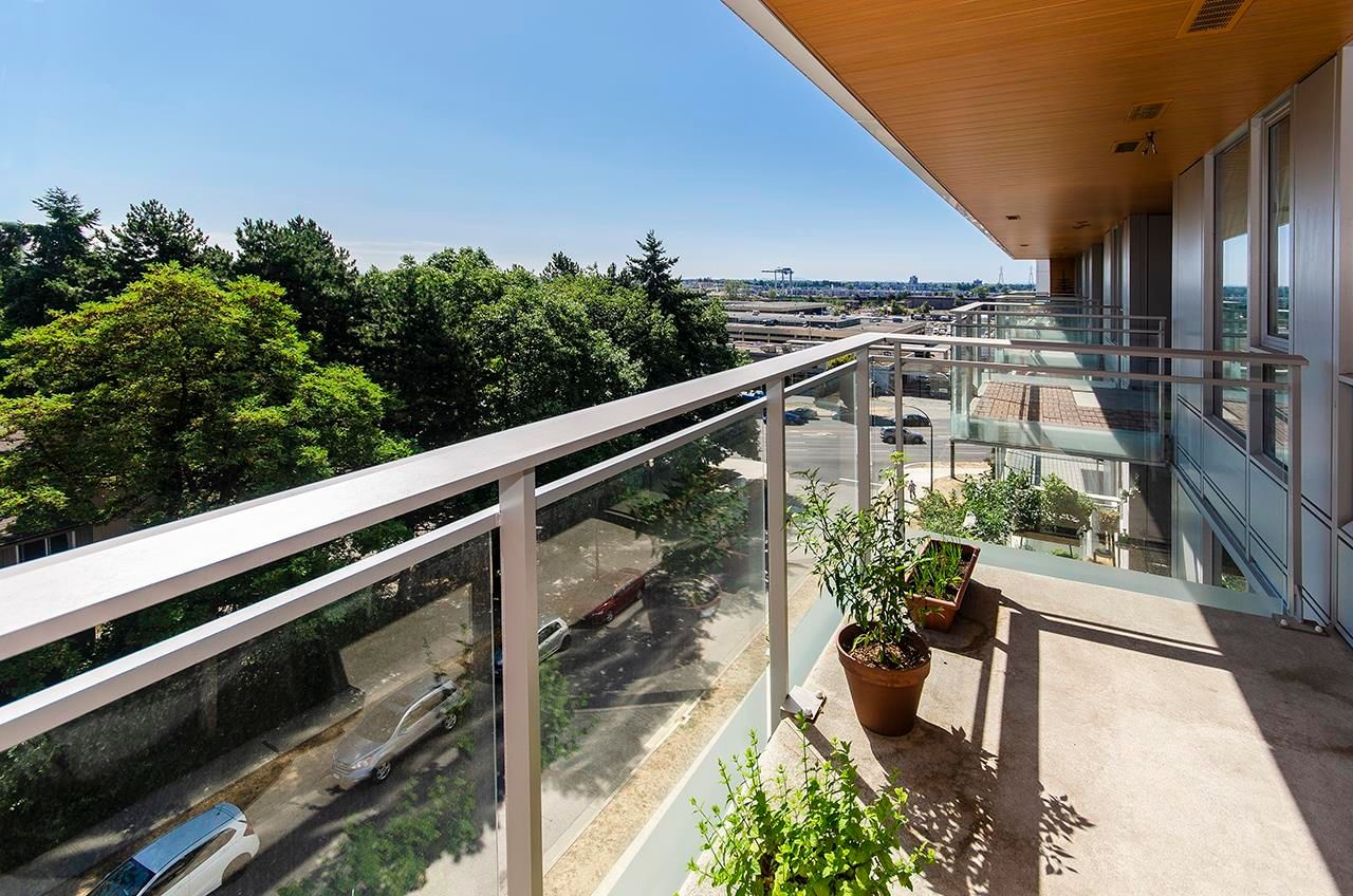 Listing Image 9