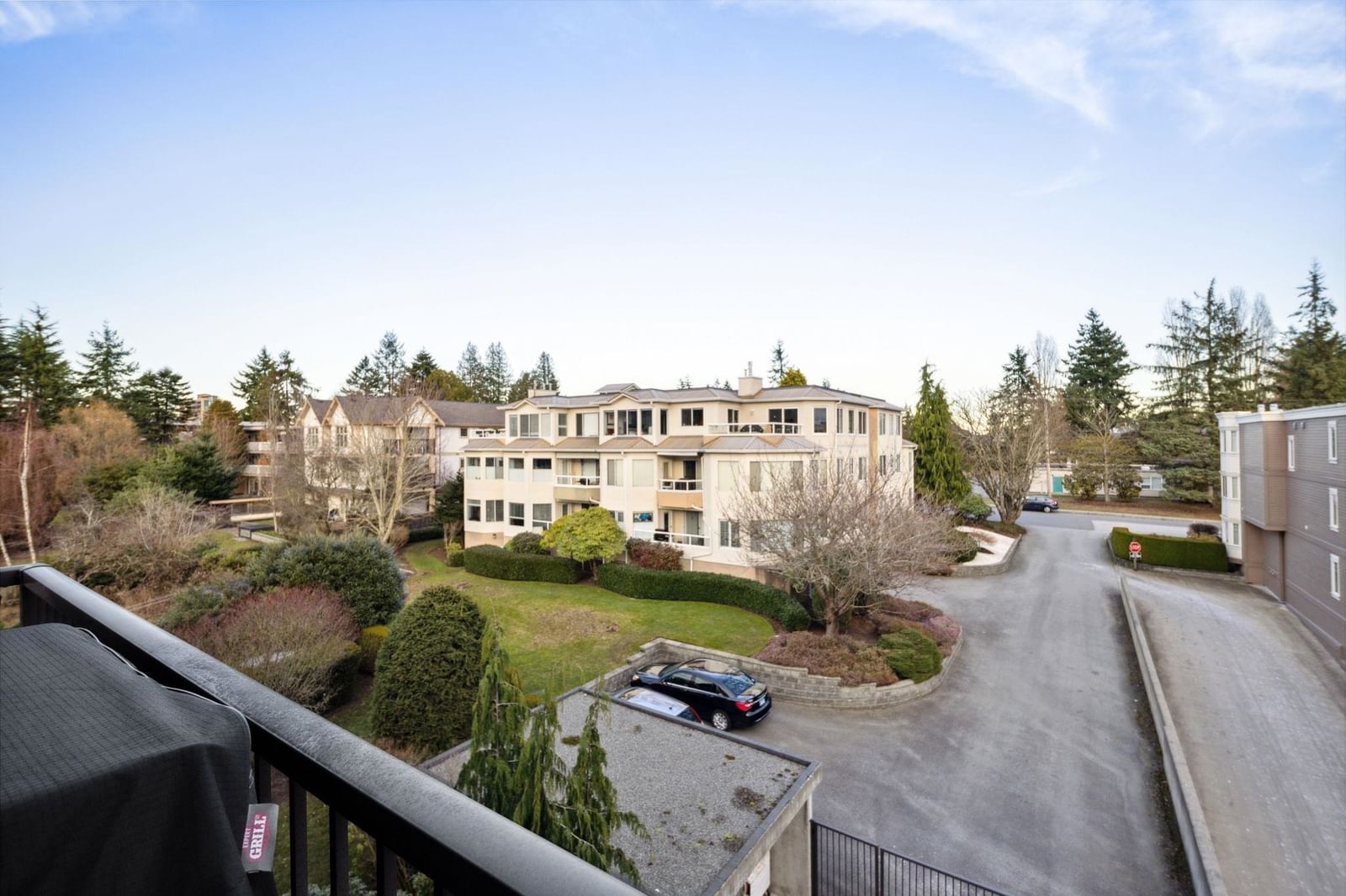 Listing Image 5