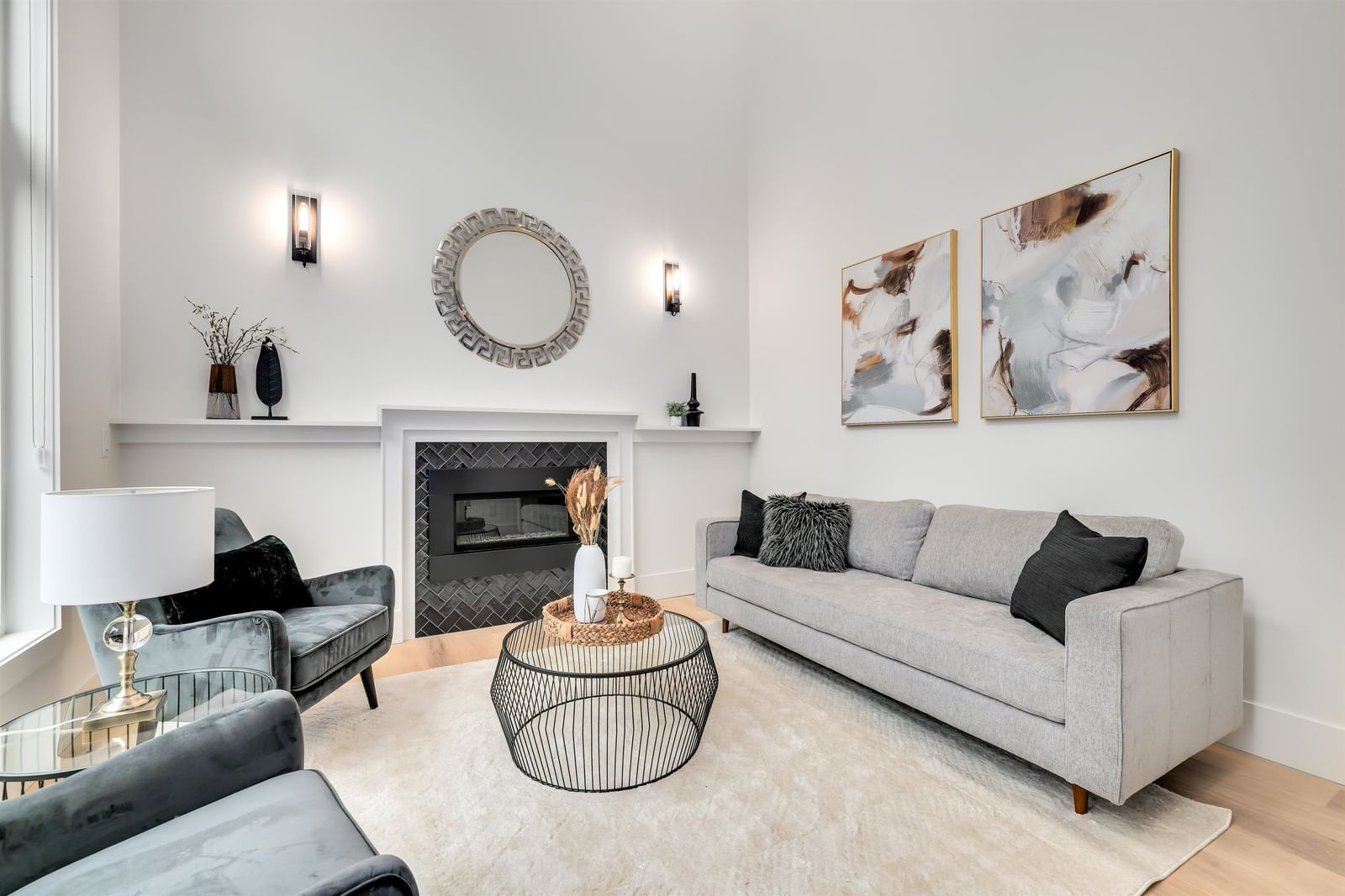 Listing Image 12