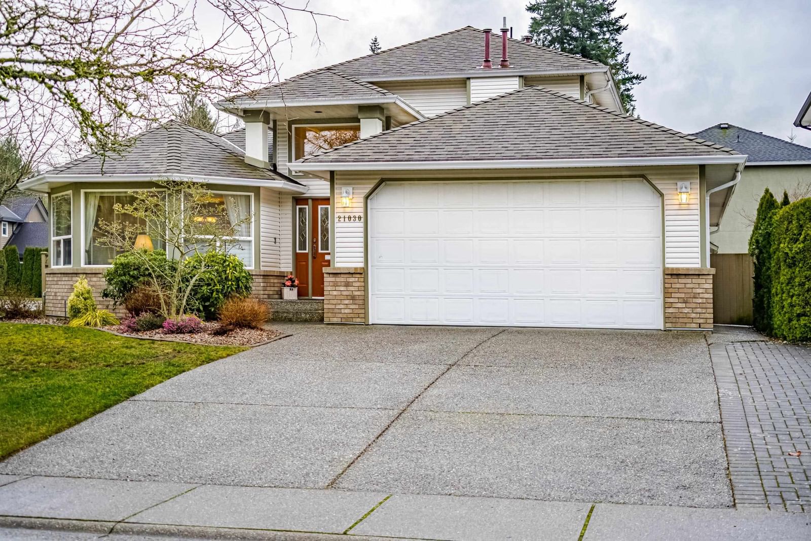 Listing Image 5