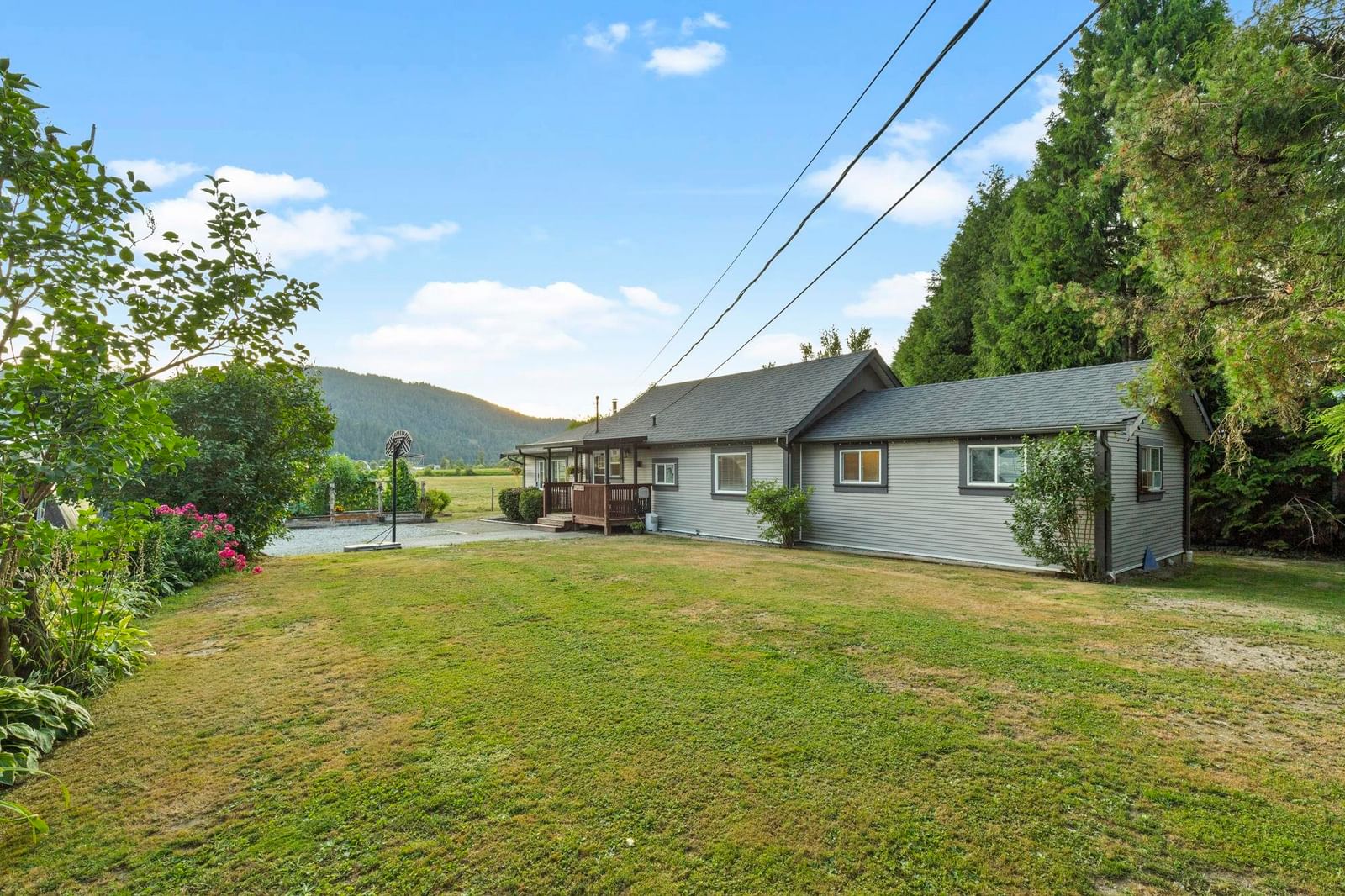 Listing Image 6