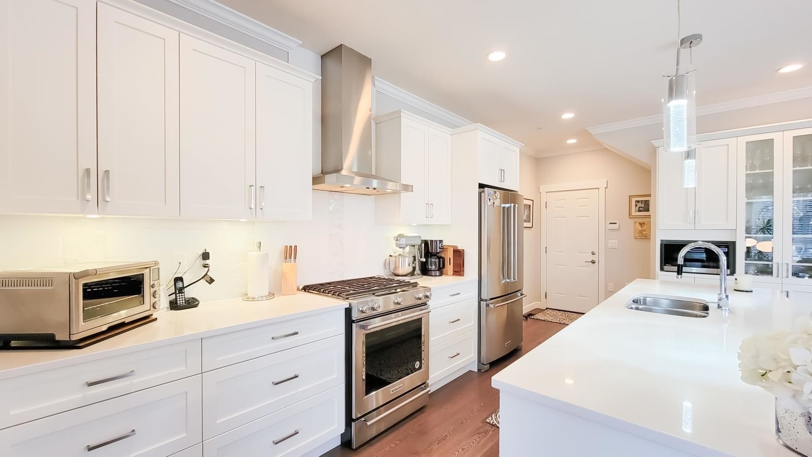 Listing Image 11