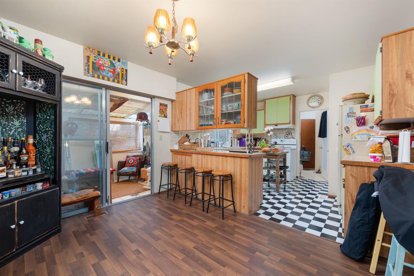 Listing Image 19