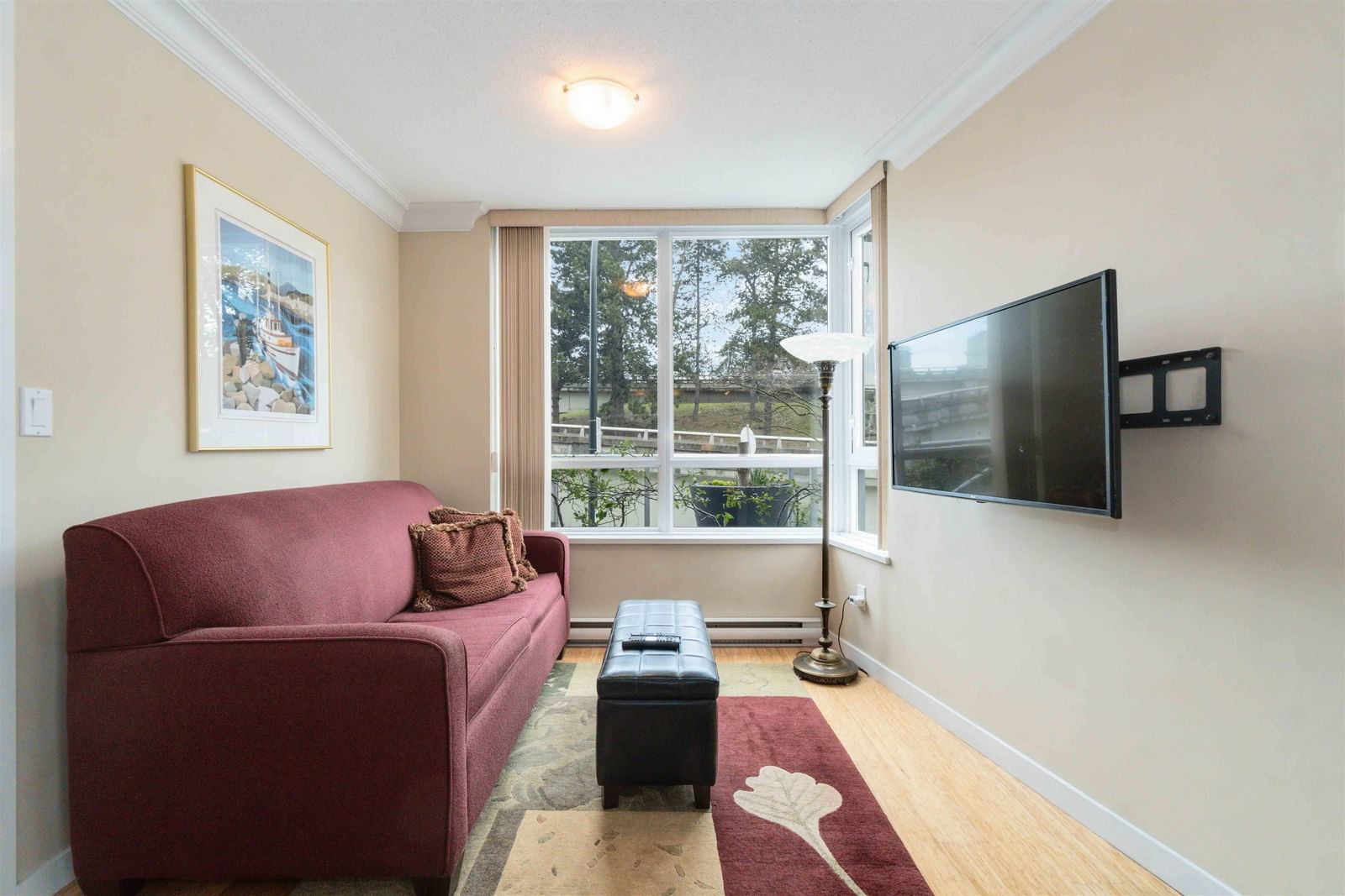 Listing Image 8