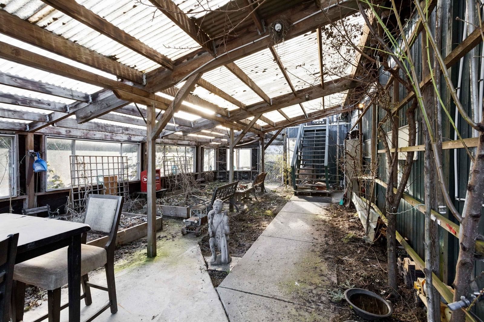 Listing Image 19