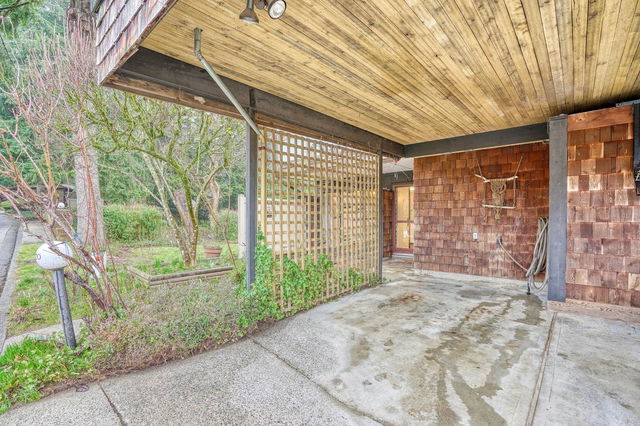 4220 Bridgewater Crescent
