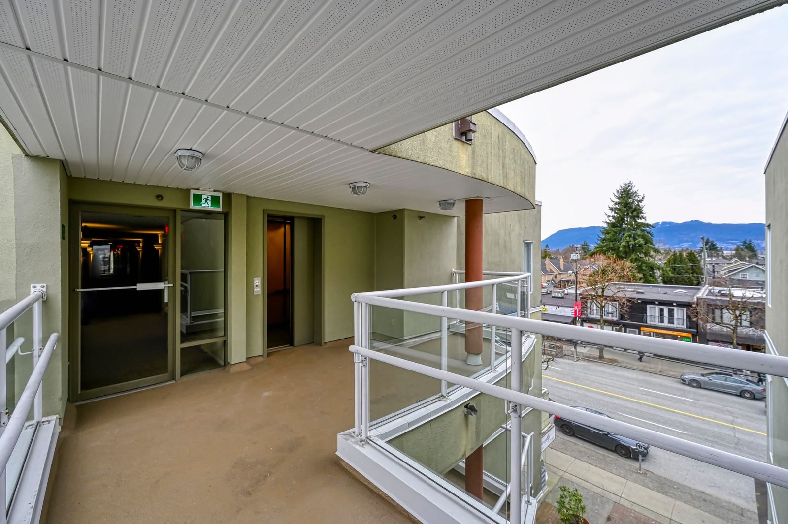 Listing Image 17
