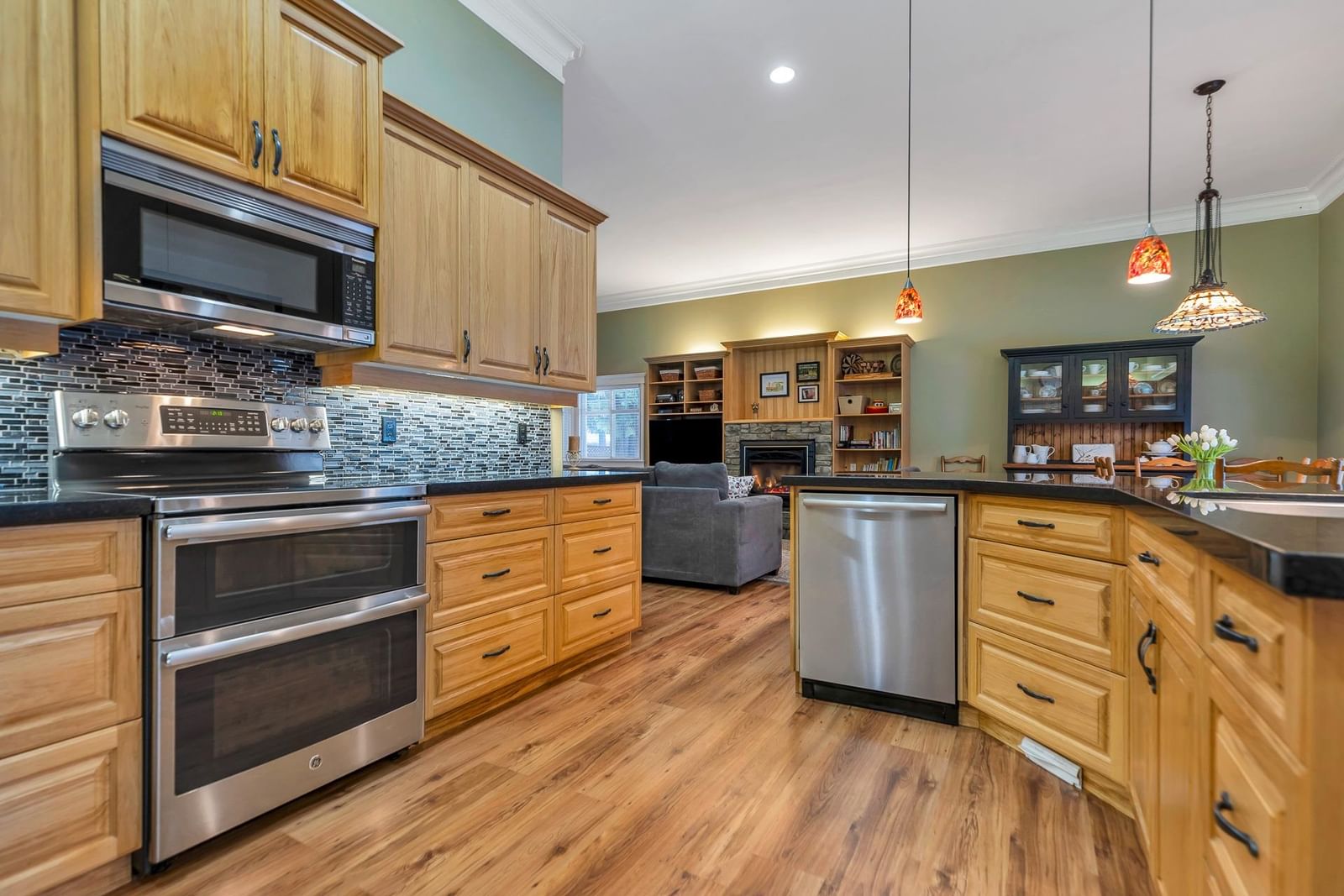 Listing Image 13