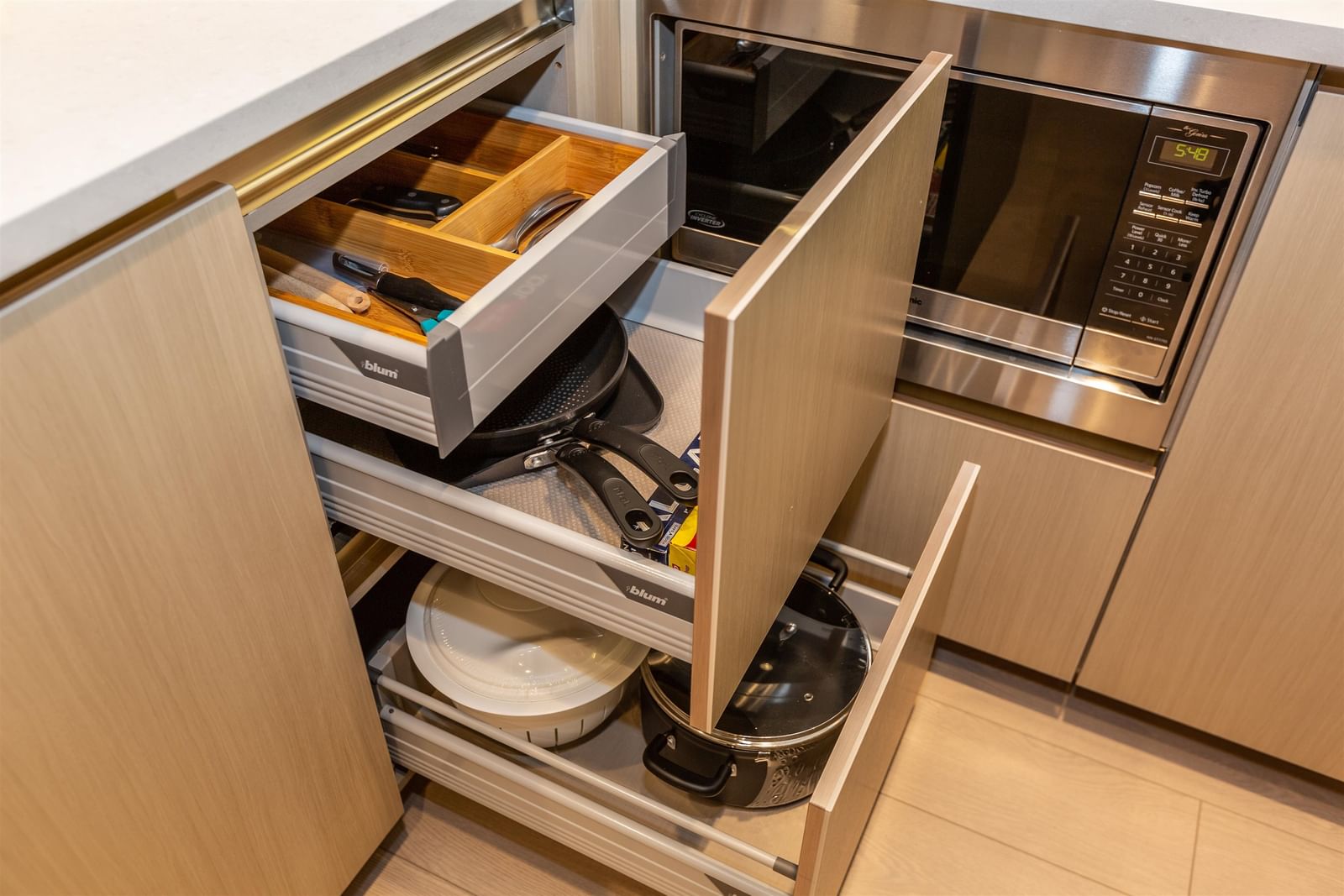 Listing Image 10