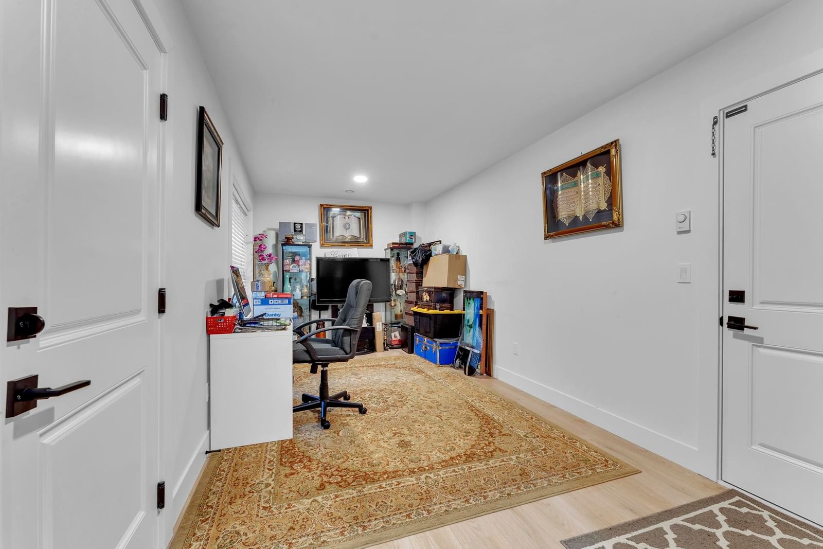 Listing Image 23