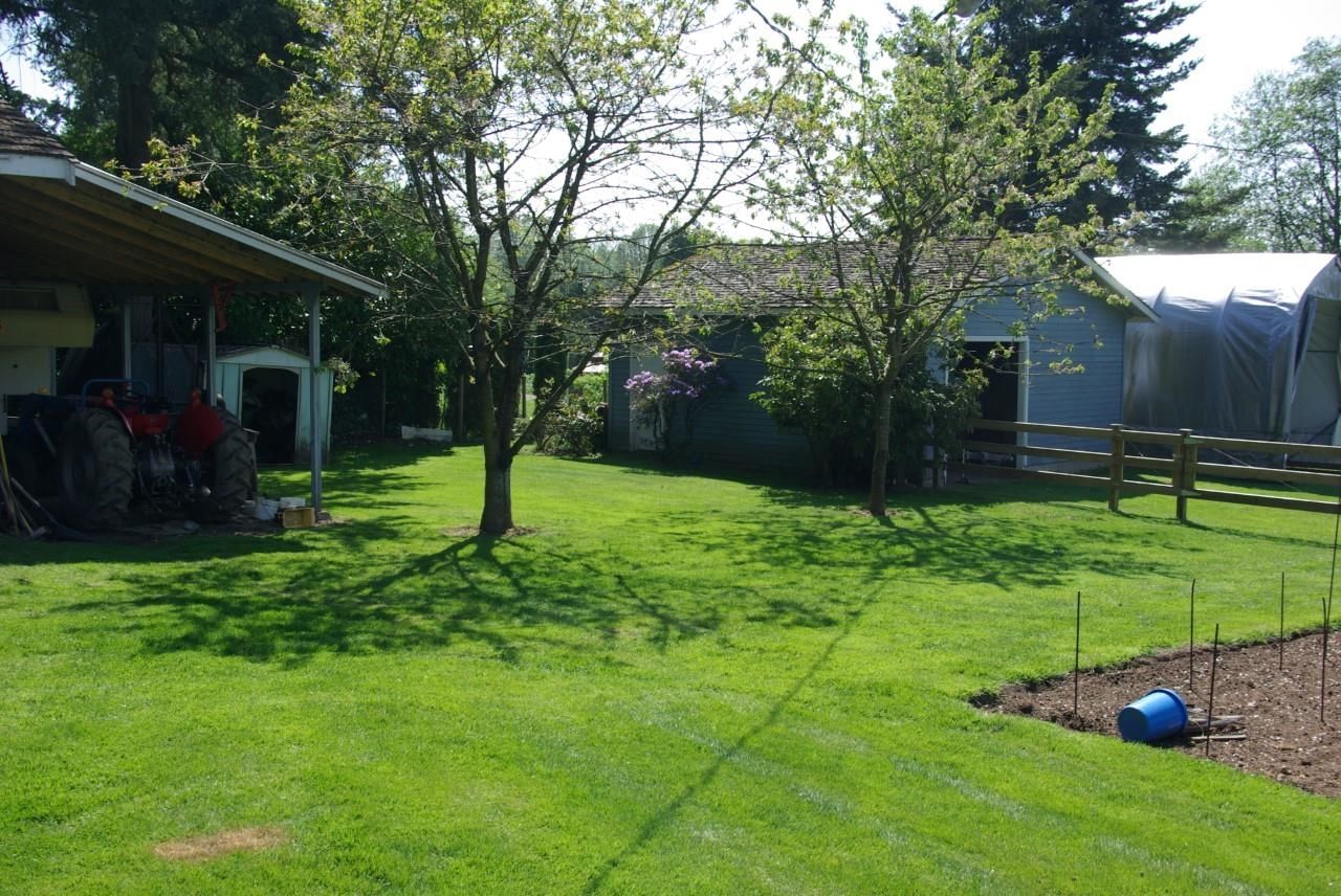 Listing Image 4