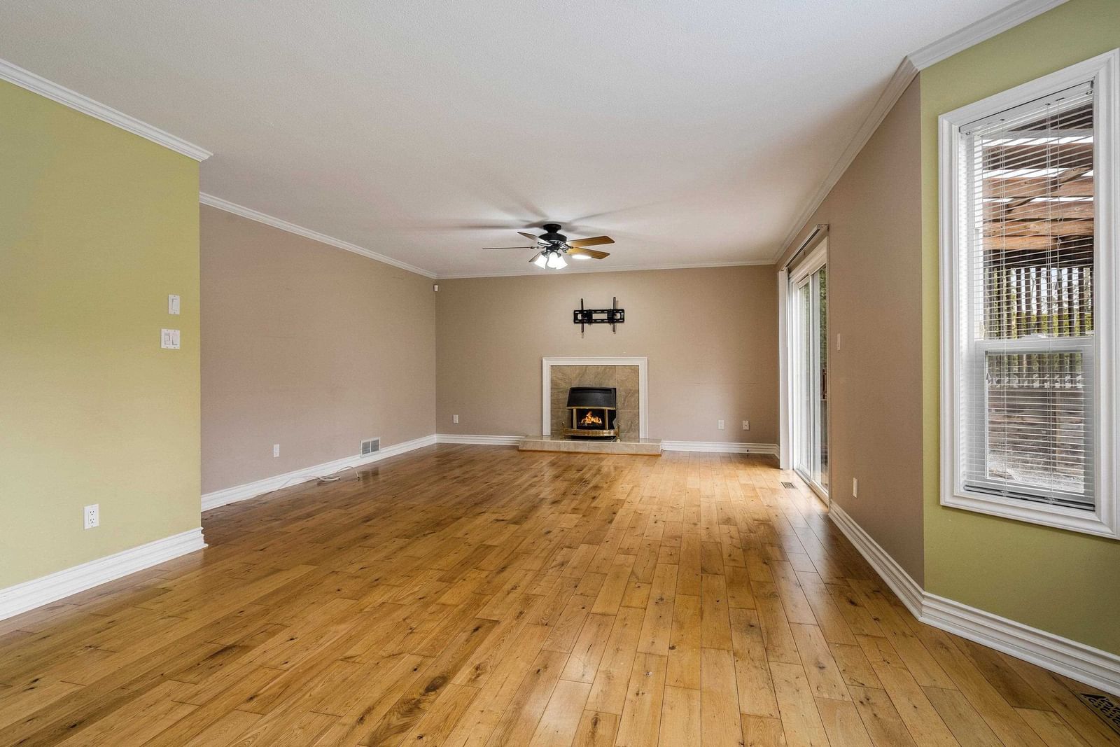 Listing Image 17