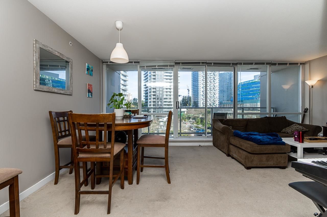 Listing Image 11