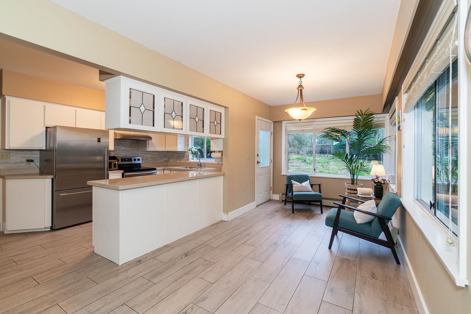 Listing Image 10