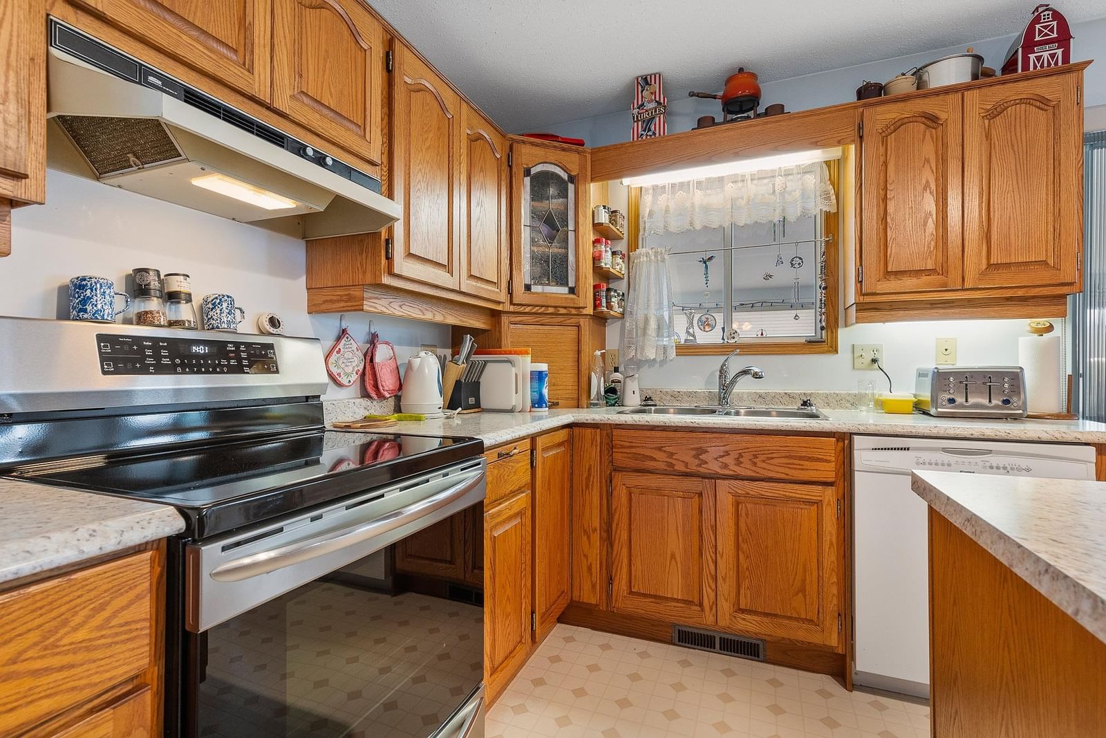 Listing Image 8