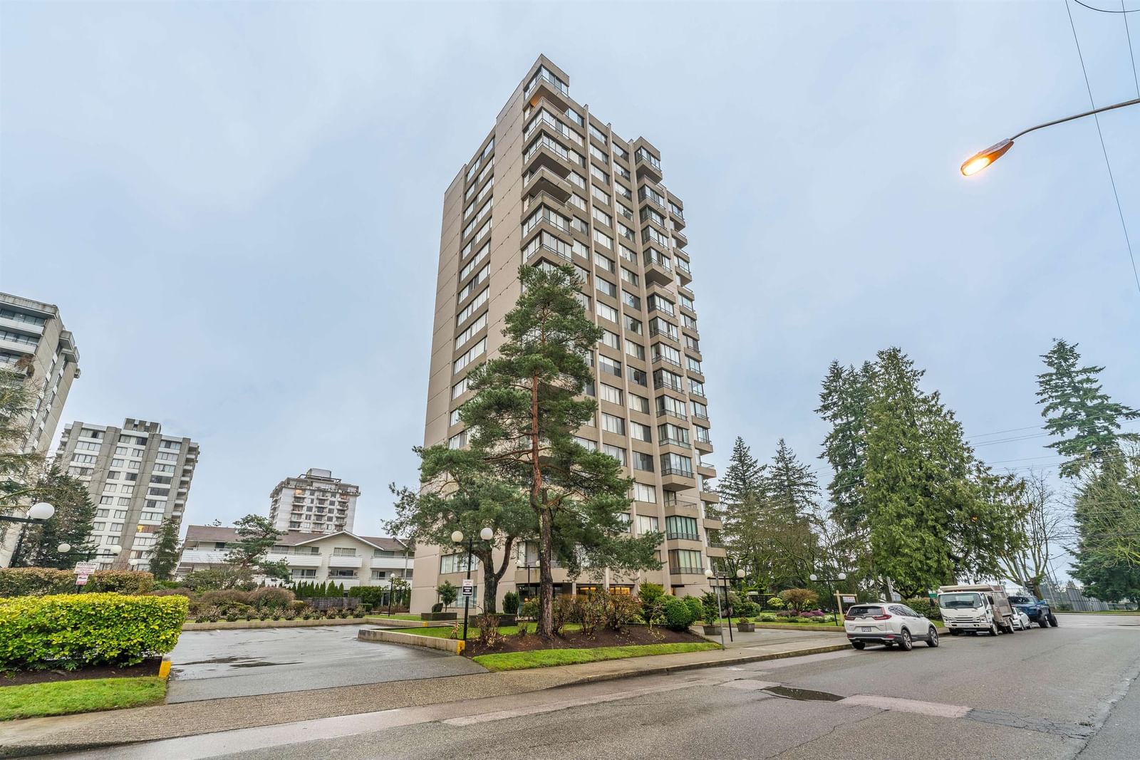 Listing Image 19
