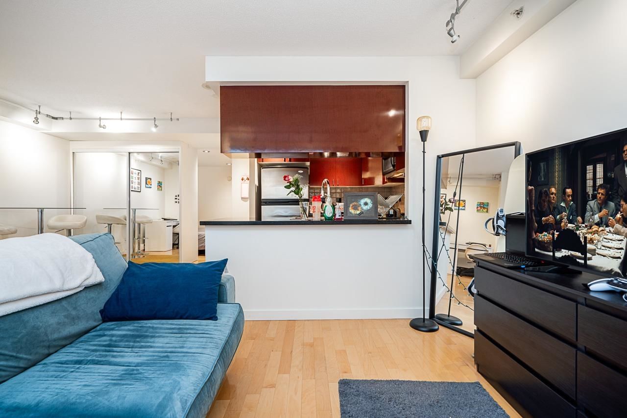 Listing Image 12