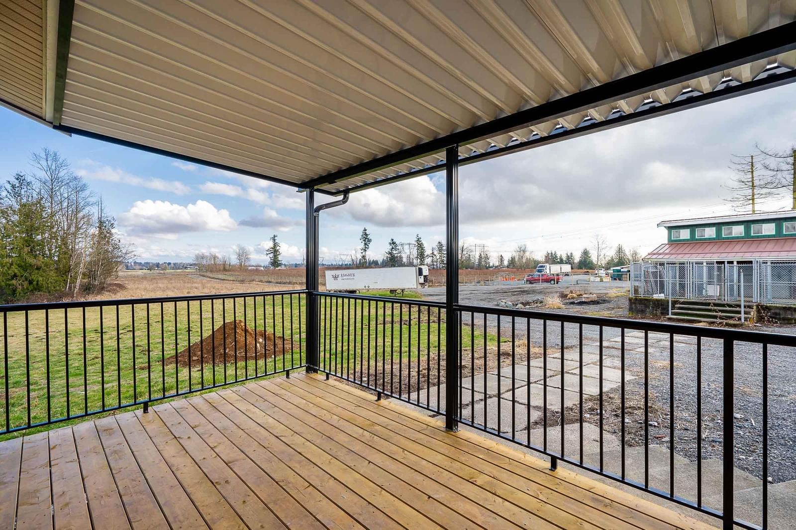 Listing Image 15