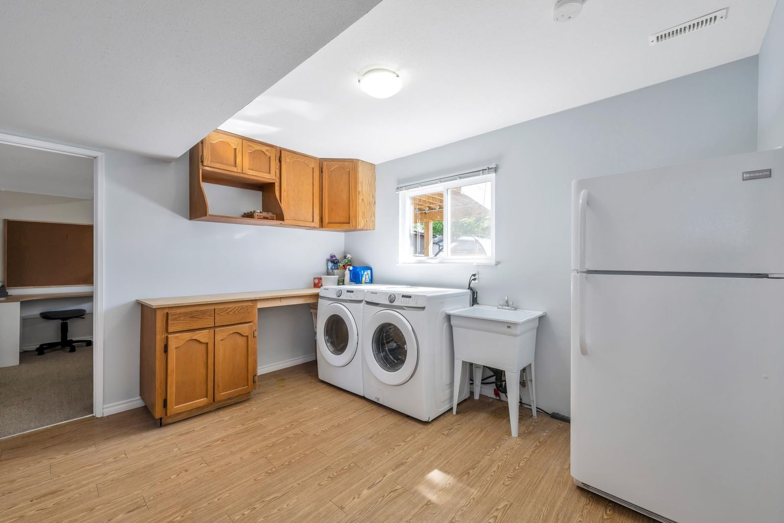 Listing Image 17