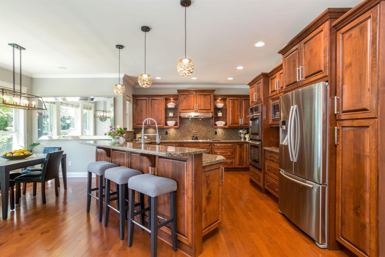 Listing Image 10