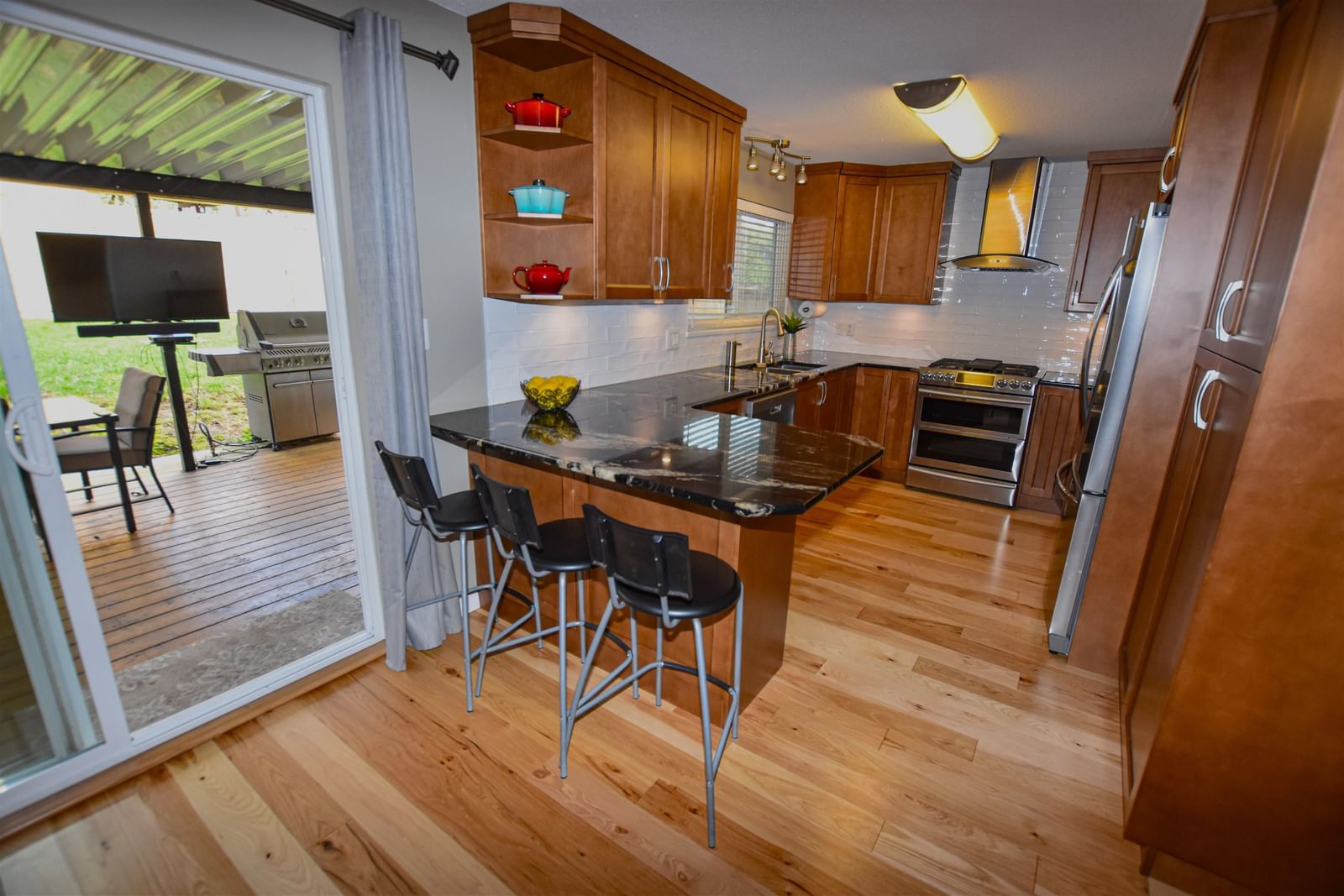 Listing Image 11