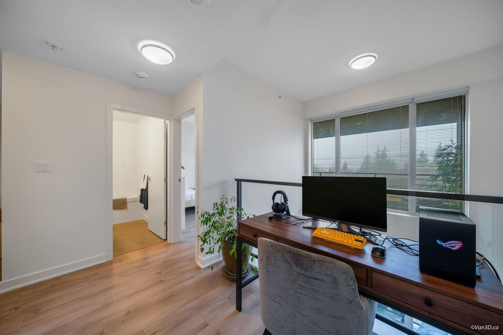 Listing Image 19
