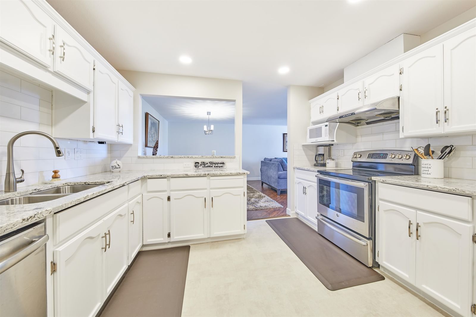 Listing Image 6
