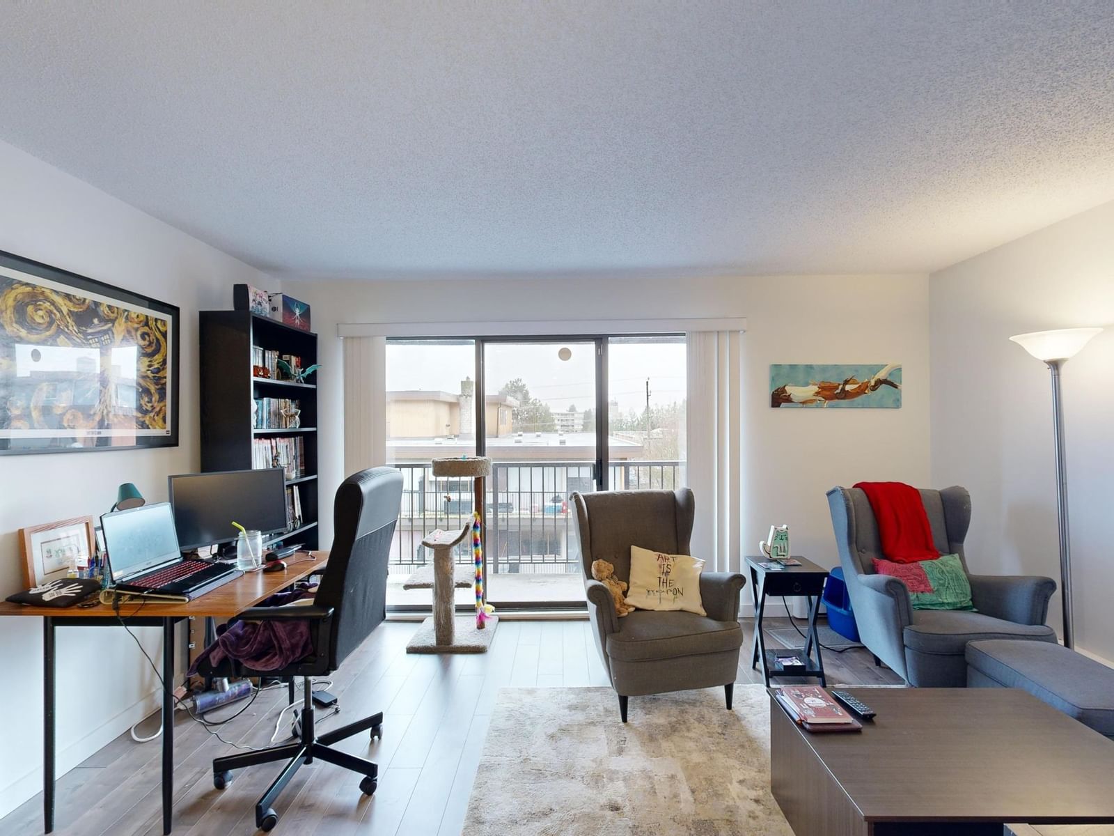 Listing Image 10