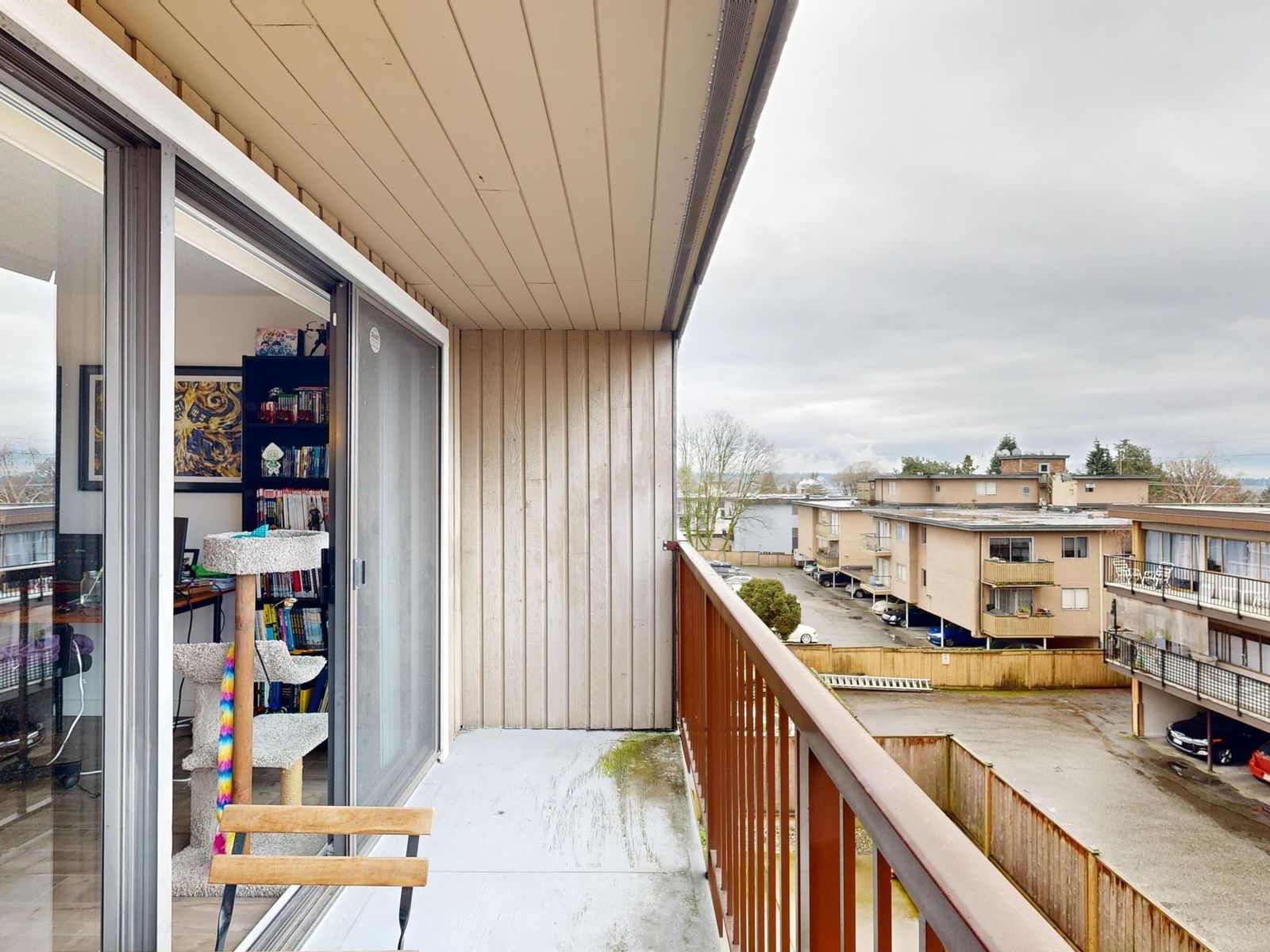 Listing Image 16