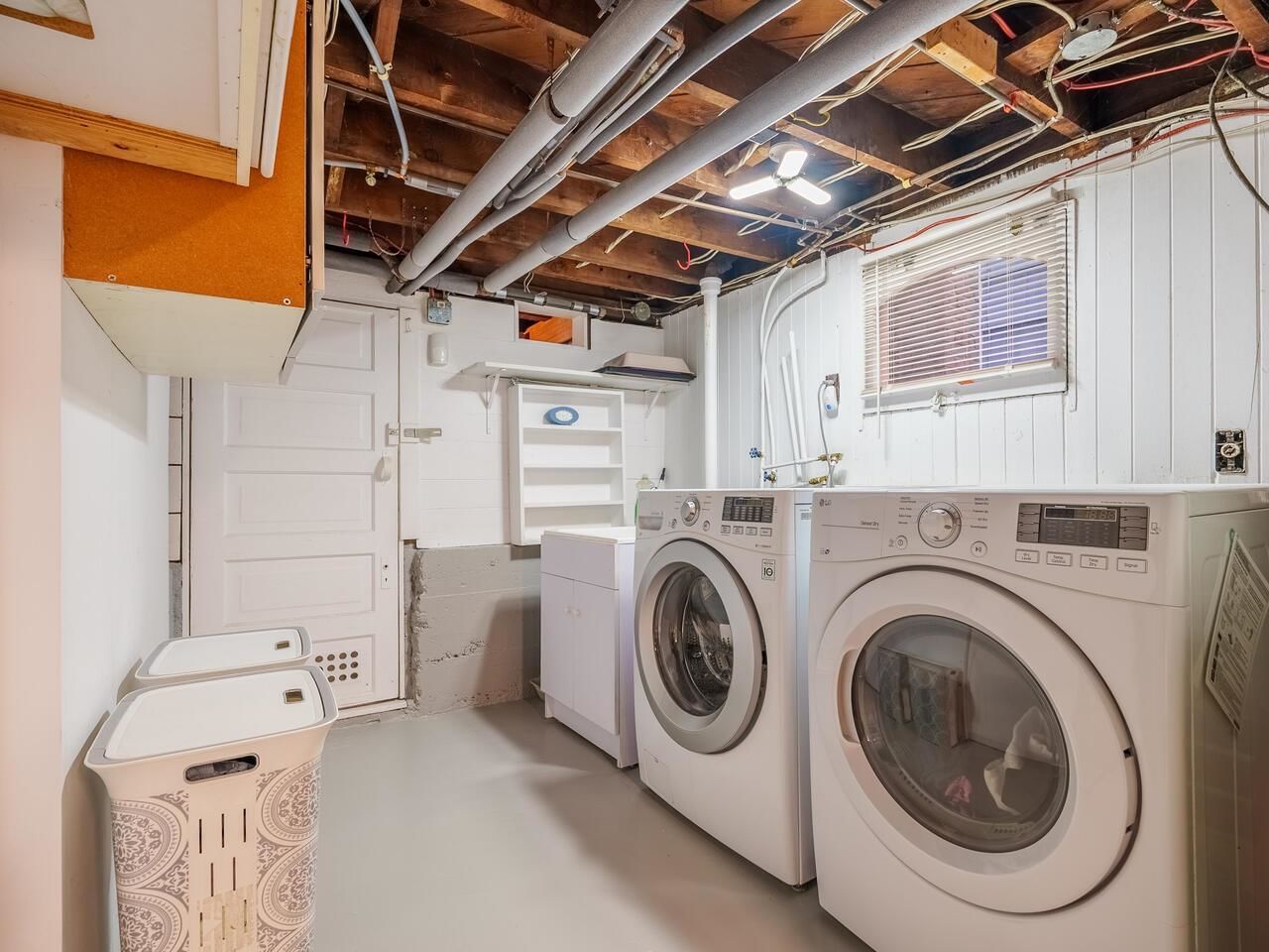 Listing Image 14