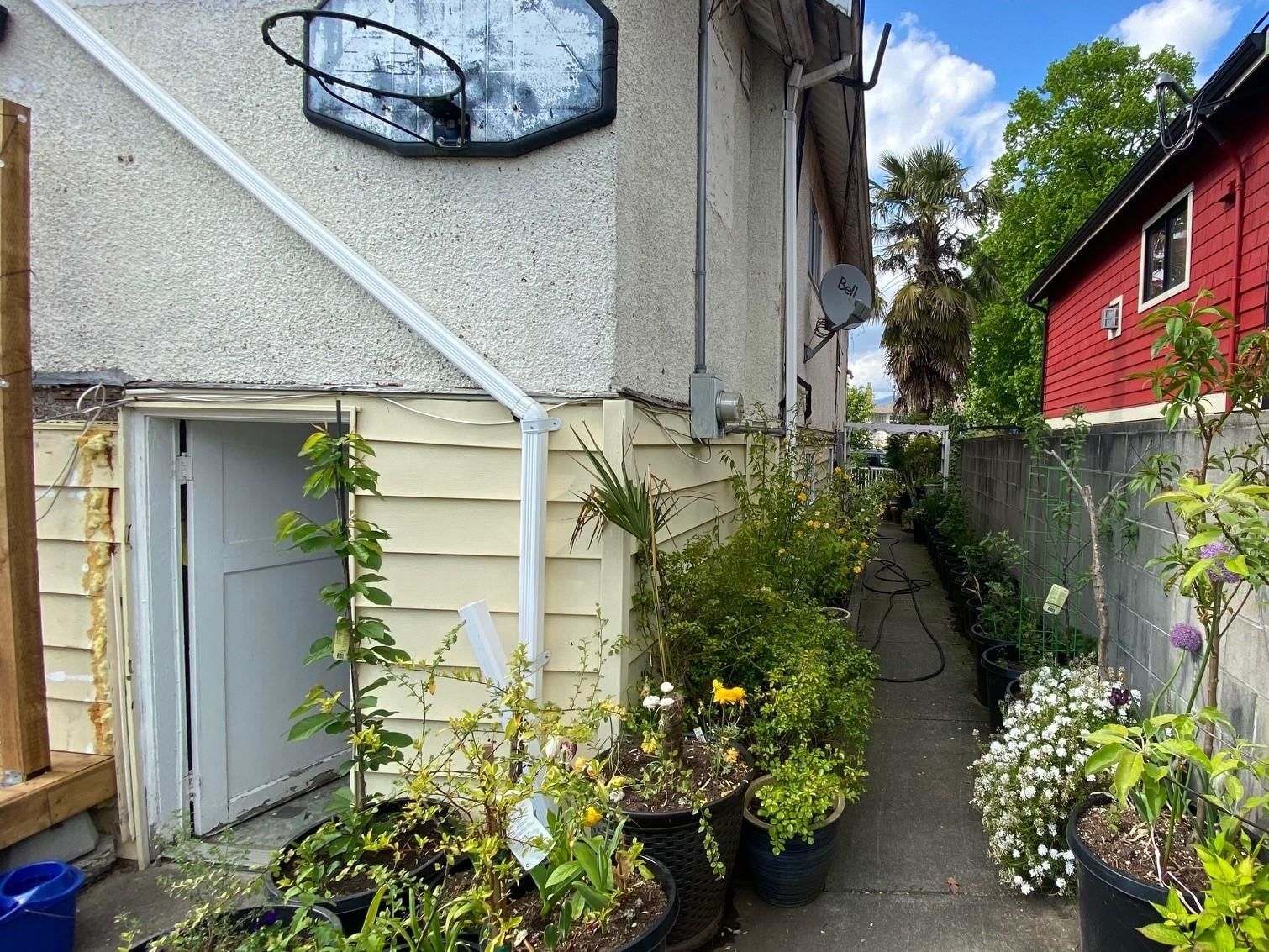 Listing Image 11