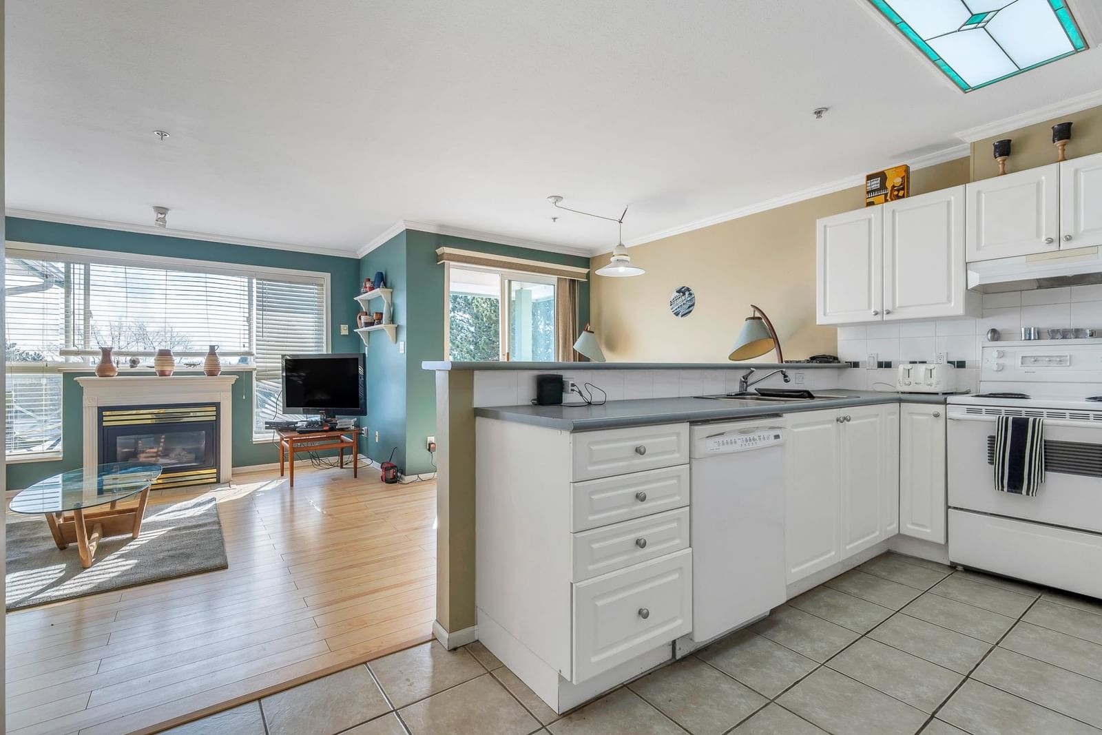 Listing Image 11