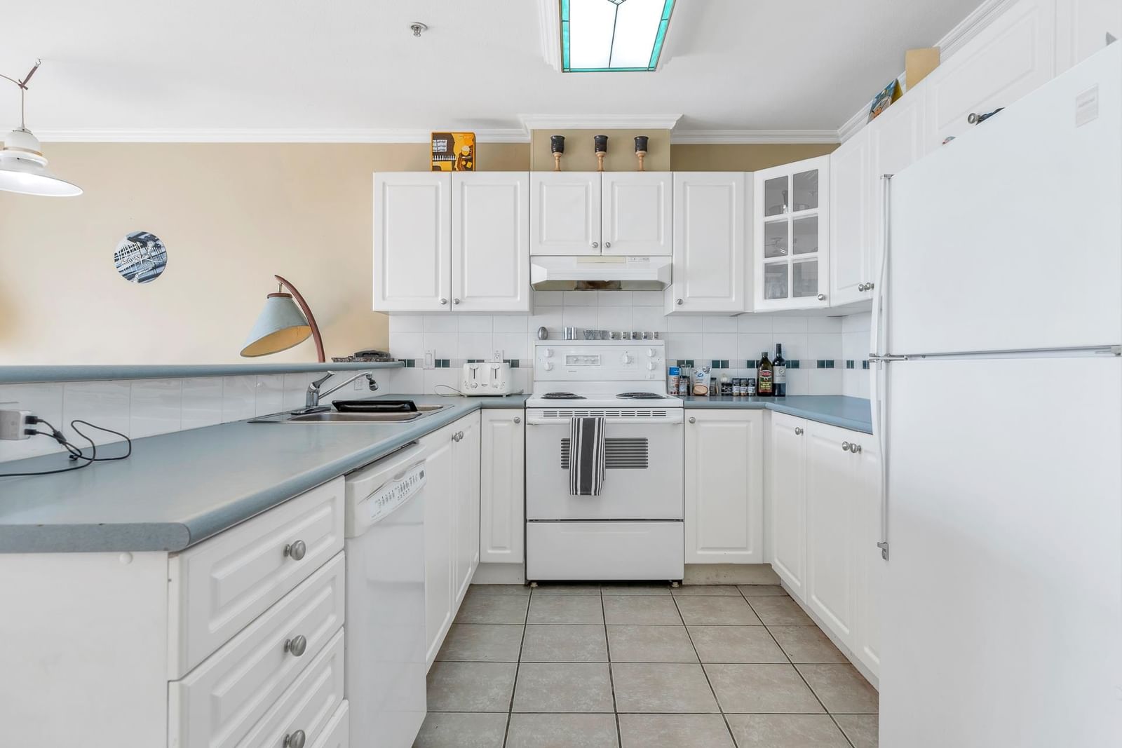 Listing Image 12
