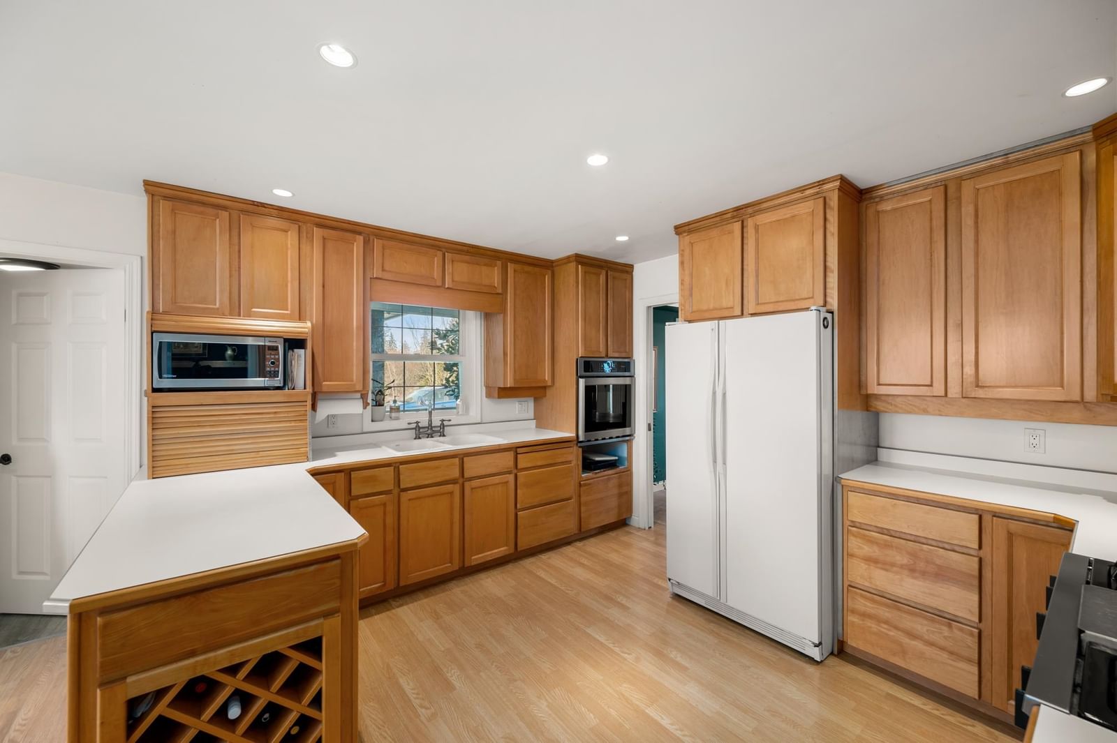 Listing Image 14