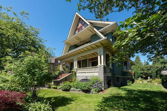 109 Third Avenue