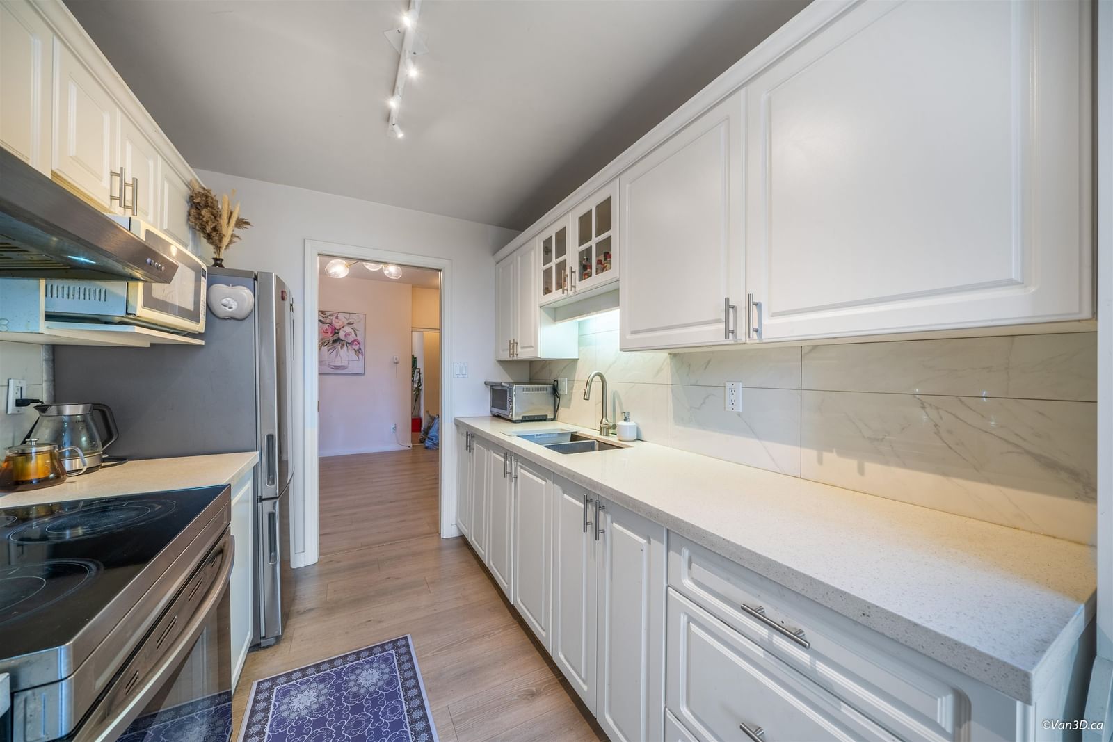 Listing Image 14
